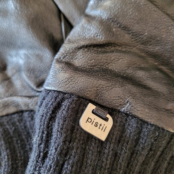 Pistil Bundle: Faux Fur Rave Trapper Hat and Faux Leather Fingerless Gloves - Picture 14 of 15